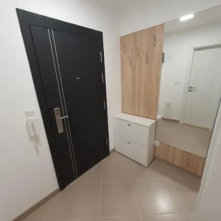 Apartman Titanic 2 公寓 多博伊